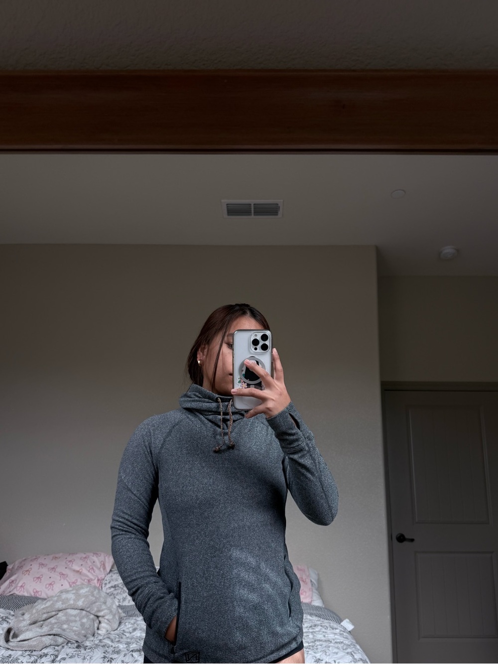 Cozy Women's Gray Funnel Neck Pullover Sweater
